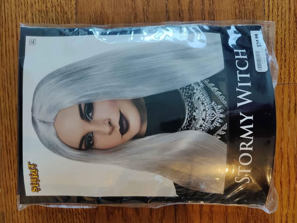 Halloween gray hair wig