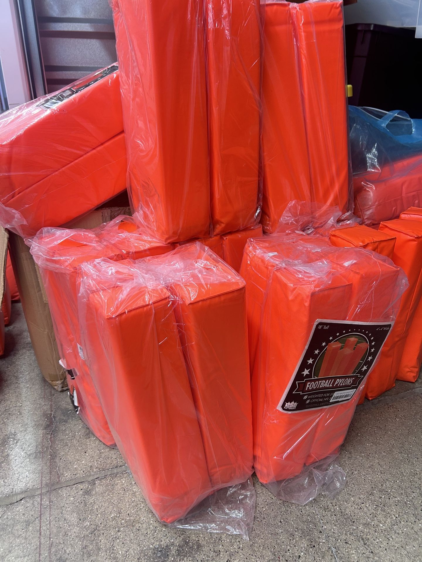 Solid Weighted Football Yard Markers and Pylons Lot - photo 4