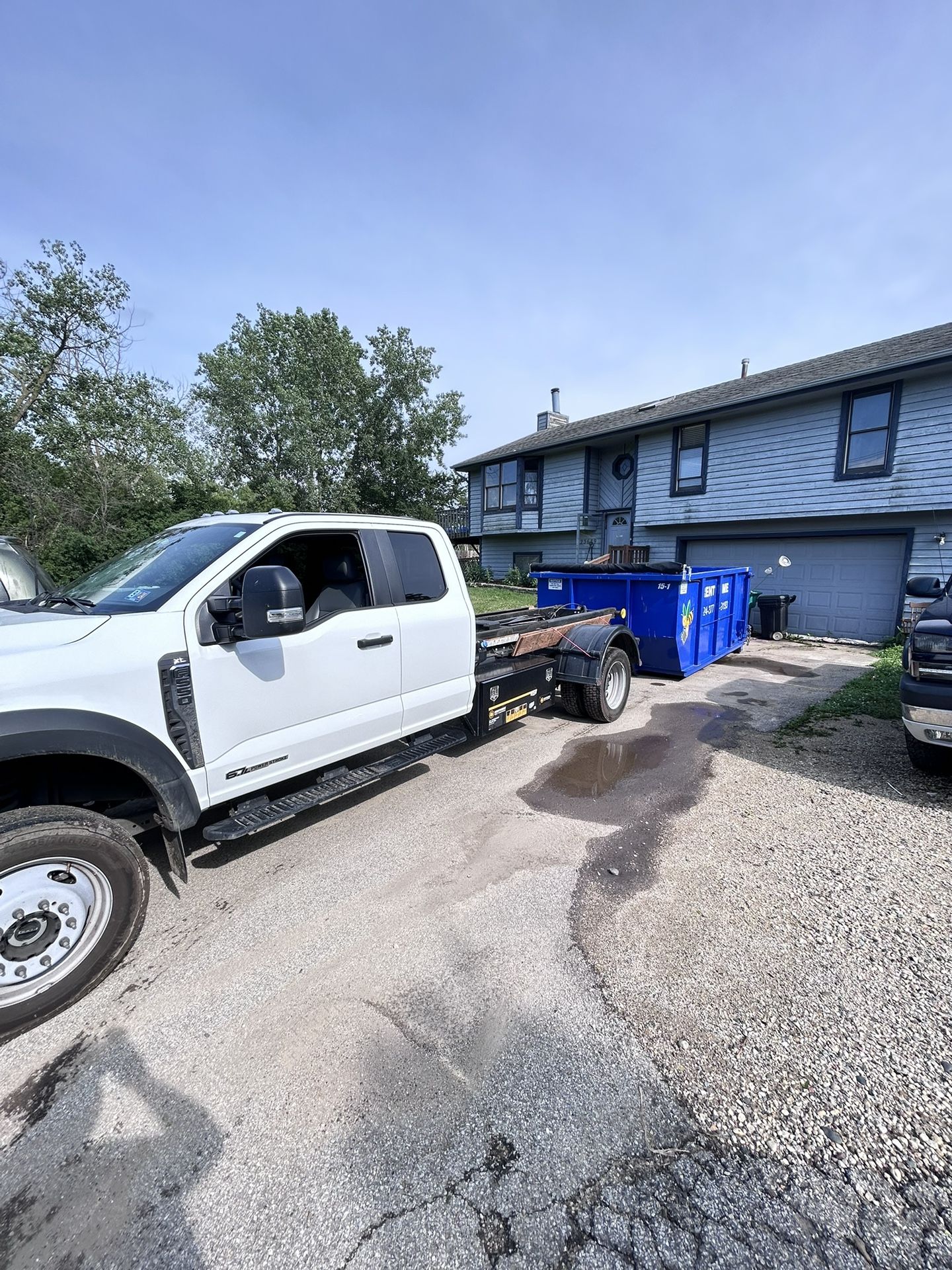 15 Yards Dumpster Rent - photo 3
