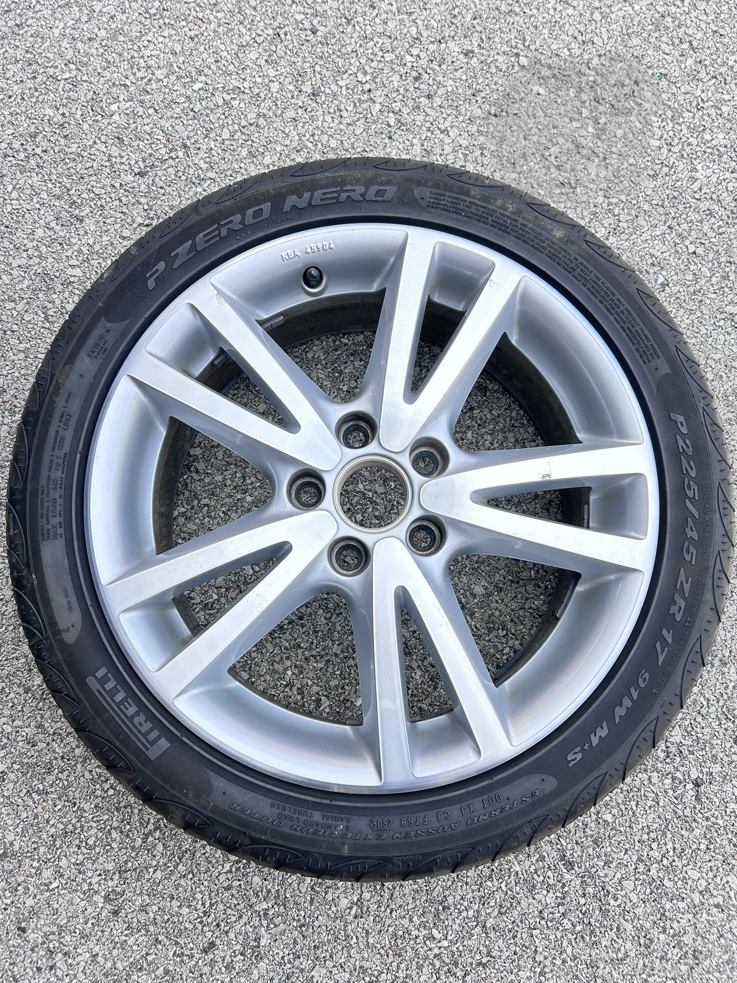 2010-2014 Volkswagen Golf Rim Tire