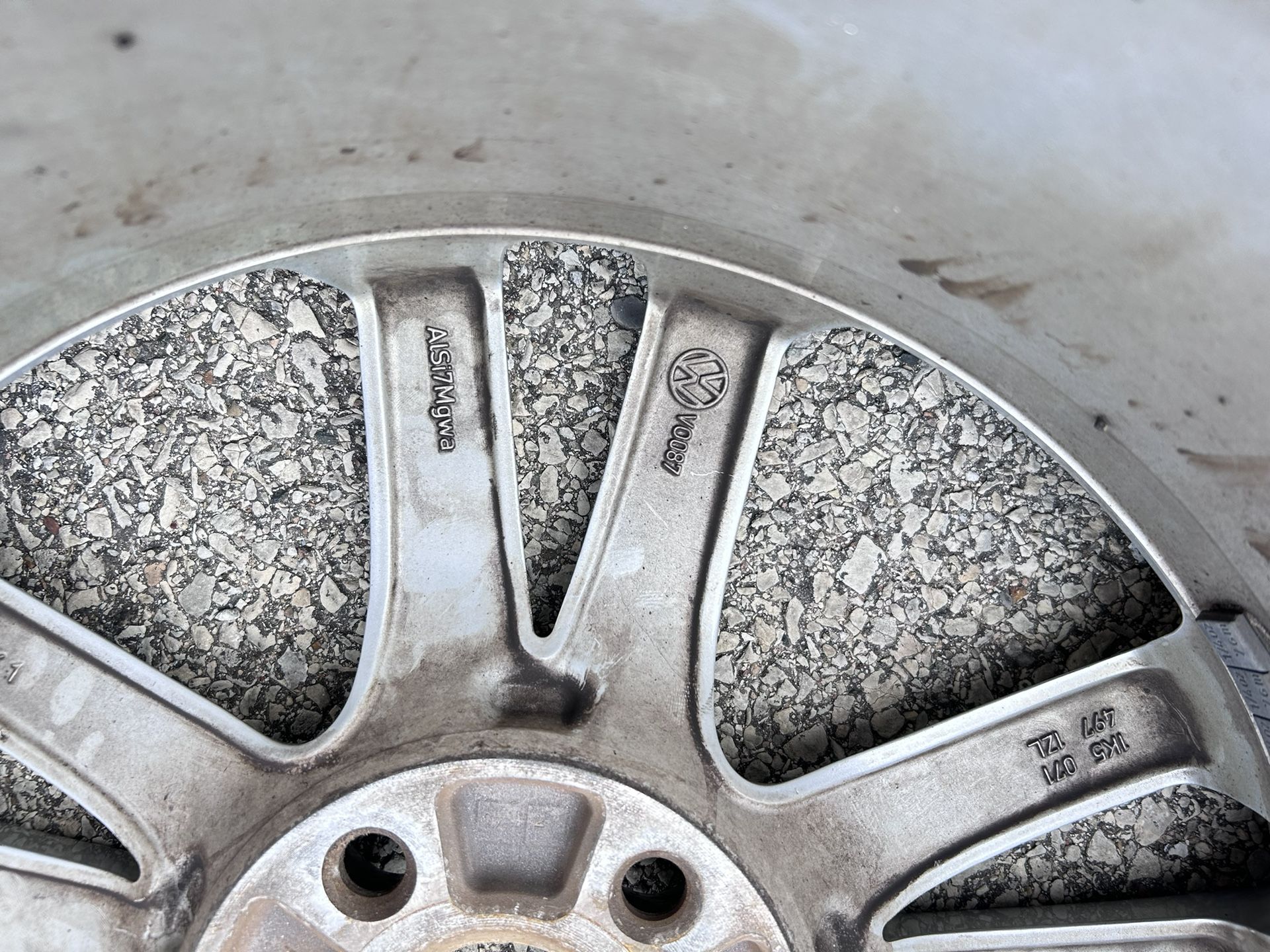 2010-2014 Volkswagen Golf Rim Tire - photo 4