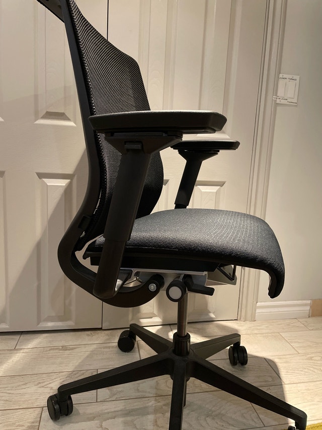Ergonomic Office/Desk Chair - photo 3