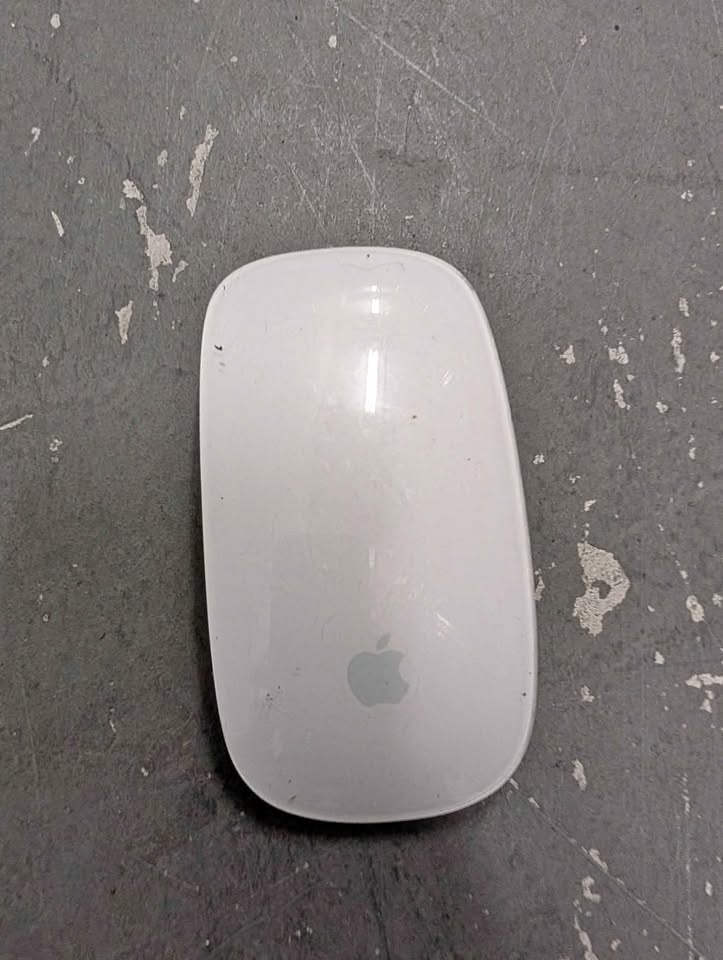 Apple Magic Mouse (1st Generation) – Model A1296.