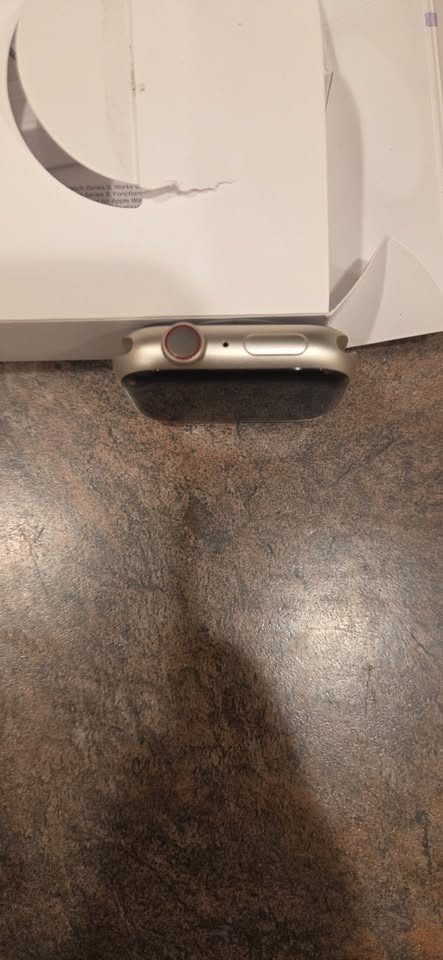 Apple Watch 9 GPS + Cellular 45mm (starlight) - photo 3