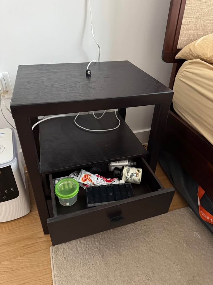 Bed side Table - photo 2