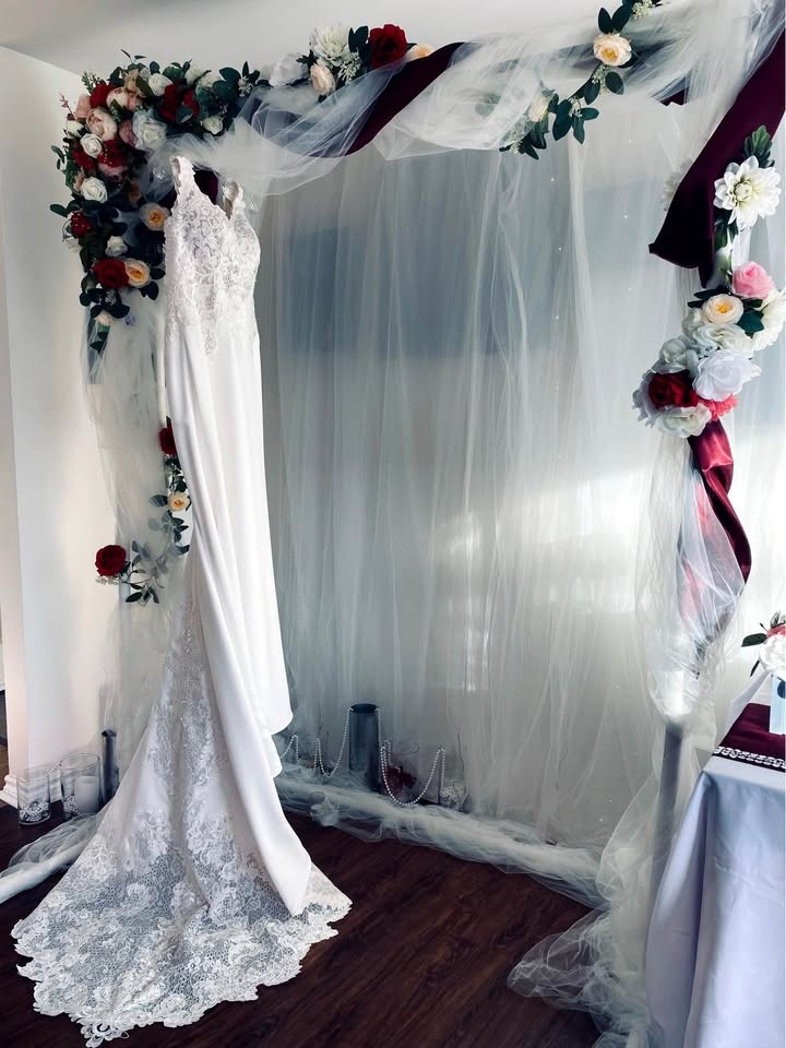 Rebecca Ingram Wedding Dress & Veil - photo 5