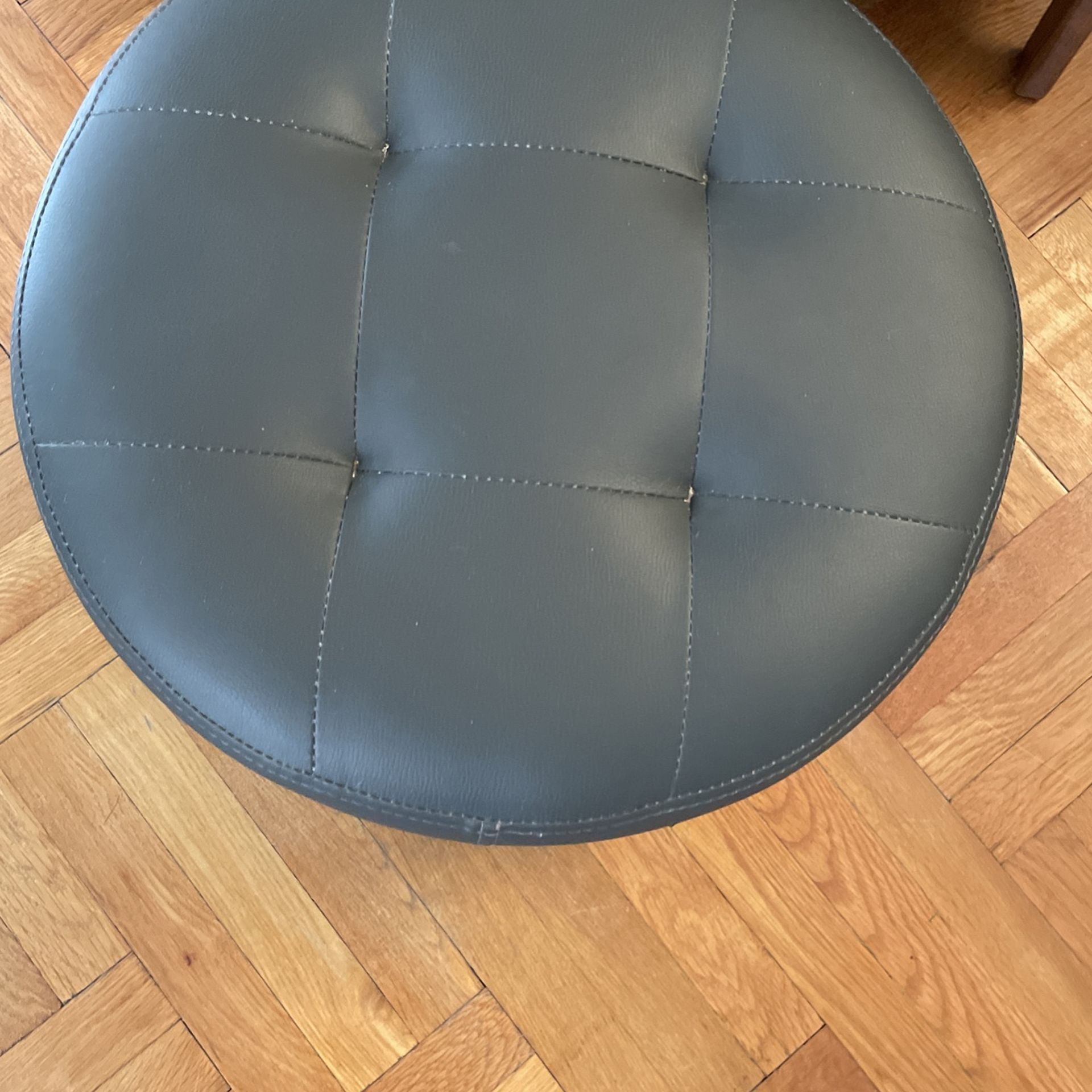 Grey Footstool - photo 2