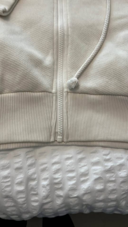 AE hoodie size Small - photo 4