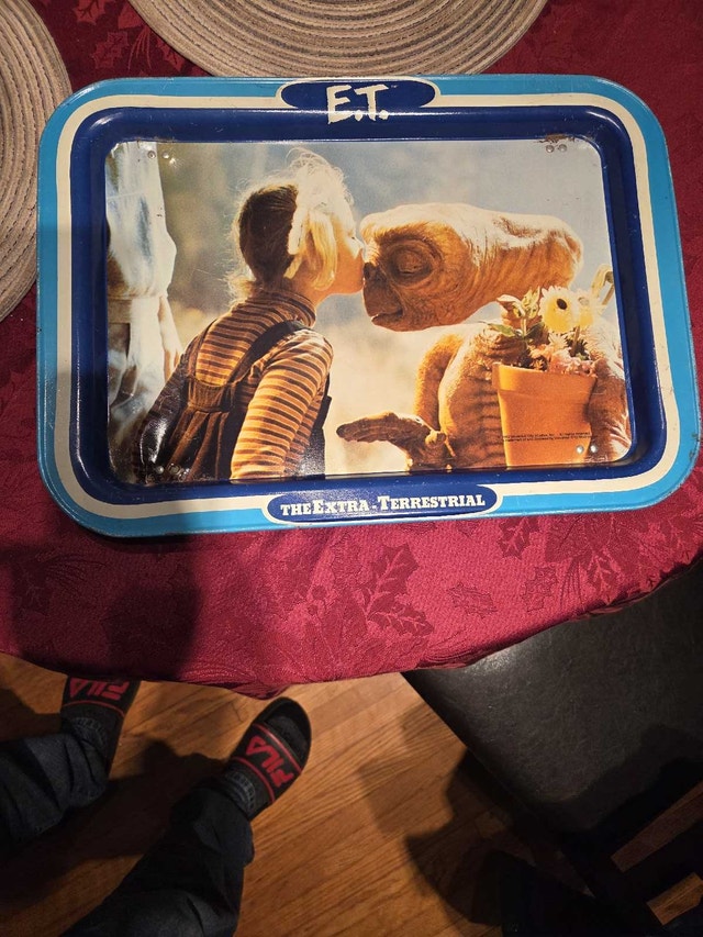 E.T. The Extra-Terrestrial TV Tray