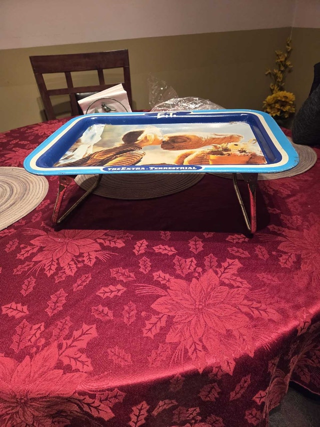 E.T. The Extra-Terrestrial TV Tray - photo 2