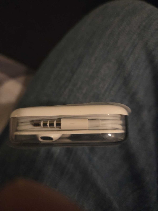 Apple EarPods - photo 3