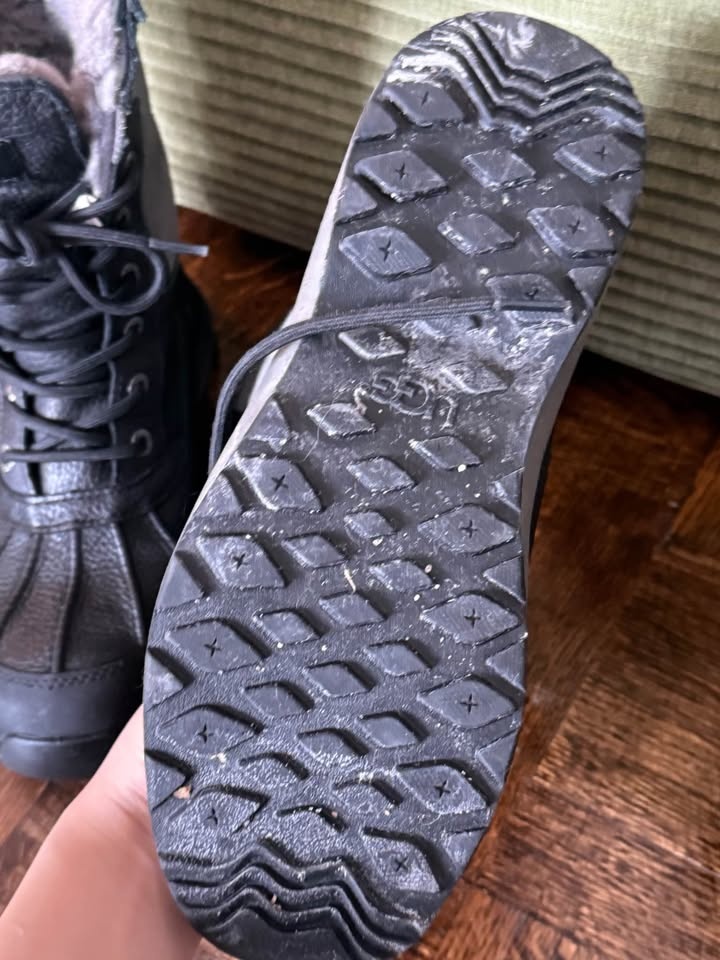 Ugg waterproof winter boots 7.5 - photo 5
