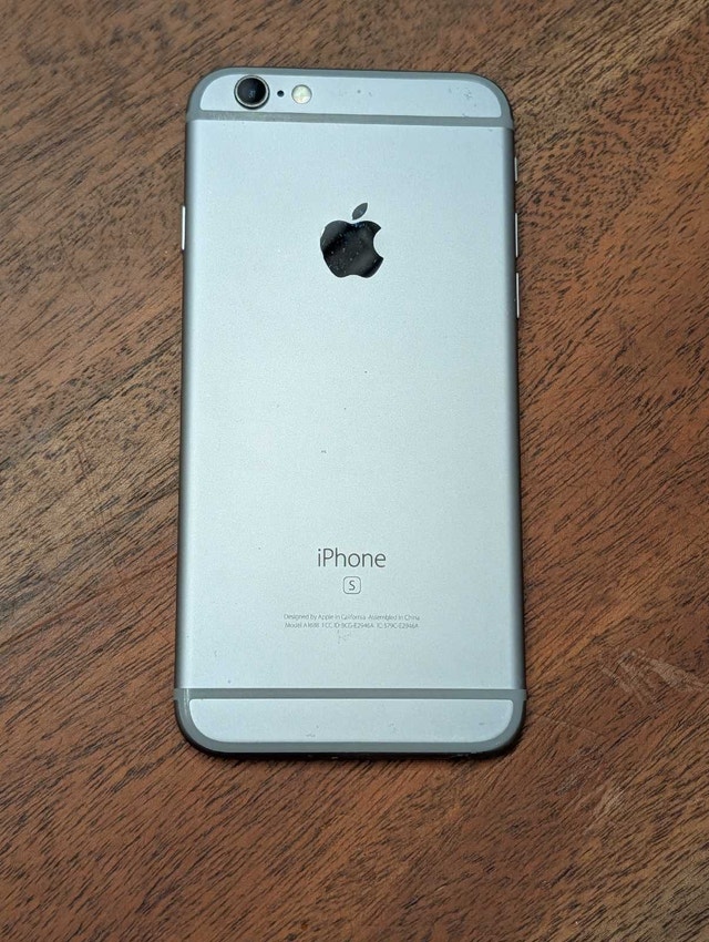 Apple iPhone 6s 16GB + Case - Great Condition - photo 4