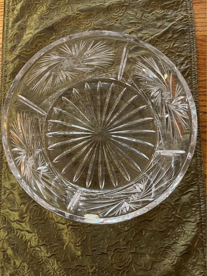 ✨ Genuine Bohemia Crystal Bowl — 8.5” Wide x 4” Tall ✨ - photo 2
