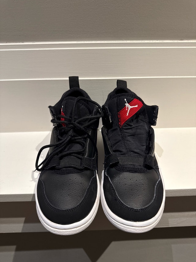 Jordan Basketball Shoes - Size 4.5Y - photo 2
