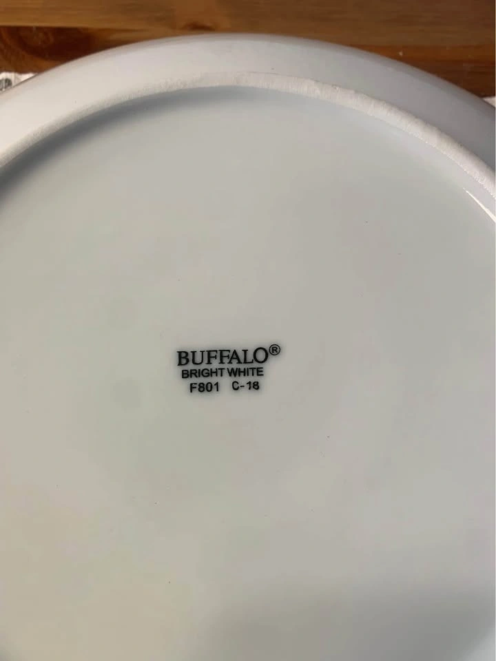 Oneida Deep Plate Sets of 12 - photo 3