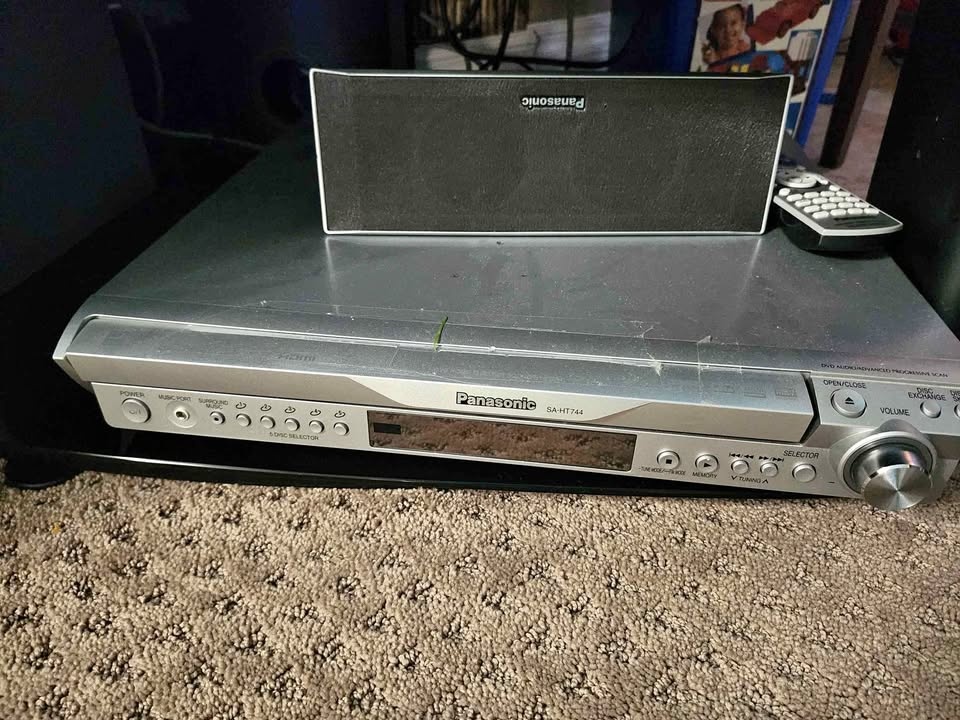 Panasonic DVD home theater sound system with speakers