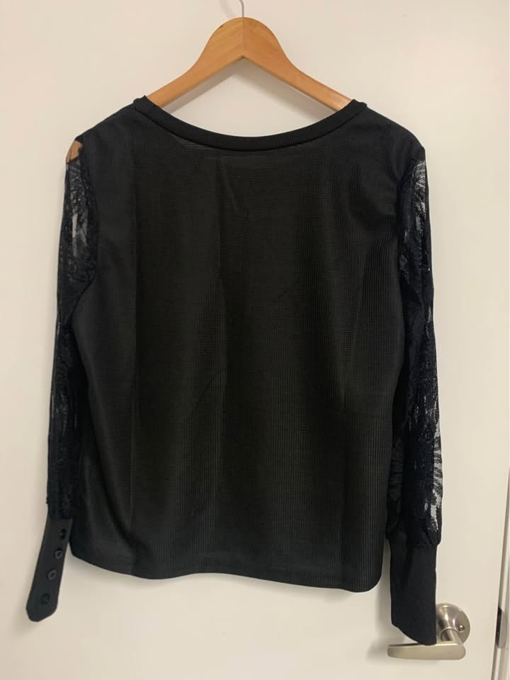 NEW/NEVER WORN - Black Top with lace detail - Size L/Large - photo 3