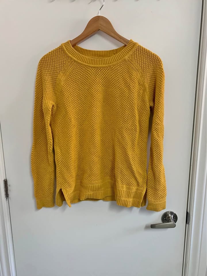 Old Navy Sweater - Size S/Small