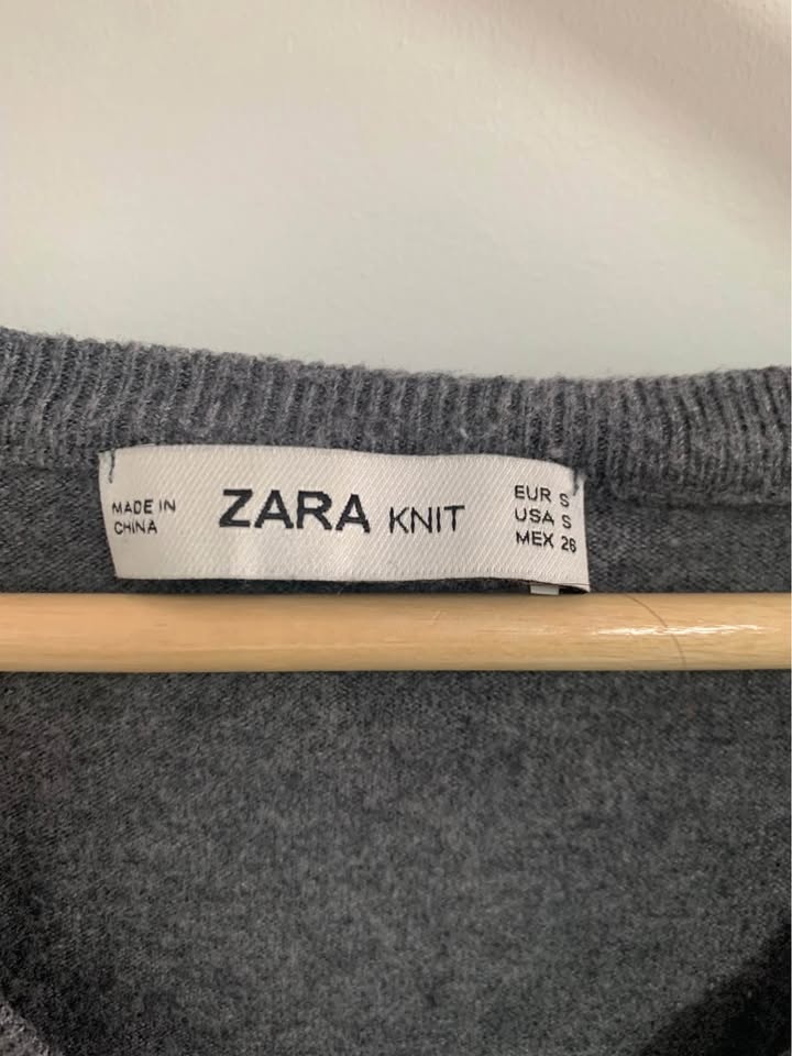 ZARA Oversized V-neck Sweater with ruffle detail - Size S/Small - photo 3