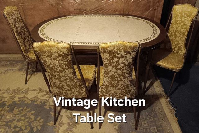 Kitchen Table Set - Vintage