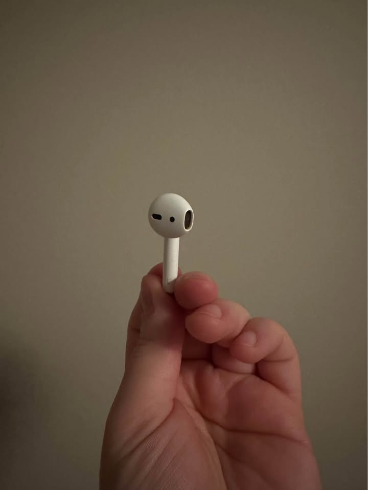 AirPods (2nd Generation) - photo 3
