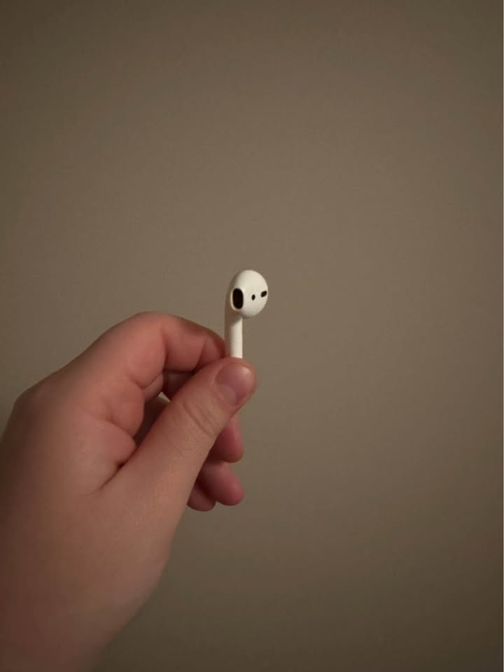 AirPods (2nd Generation) - photo 4