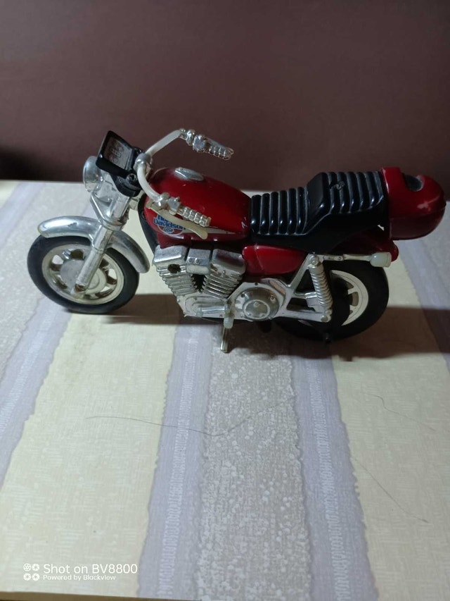 Harley Davidson Toy Motorcycle - photo 3