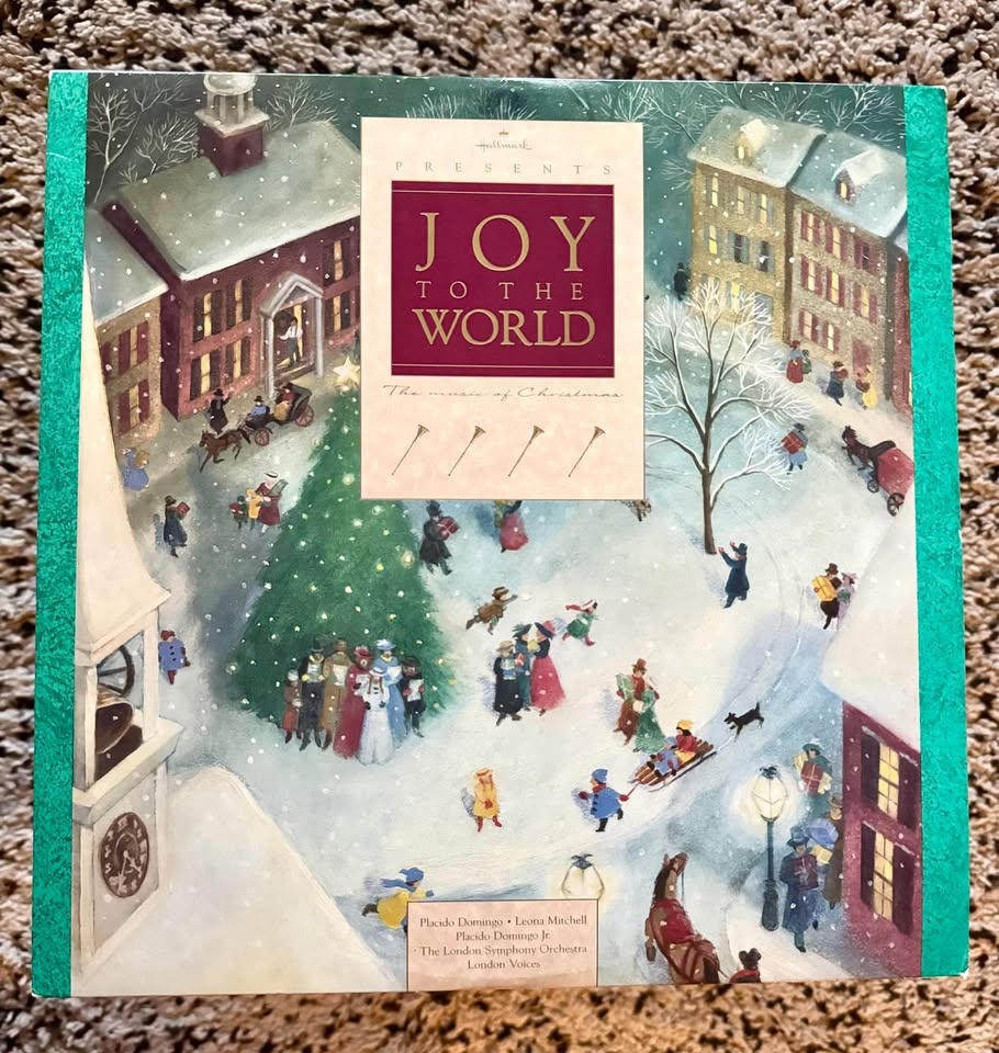 Vintage Christmas Records $5 each! - photo 4