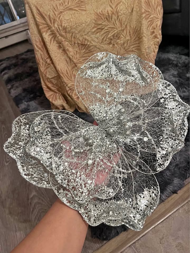 Large Silver flower ornament / Christmas tree topper