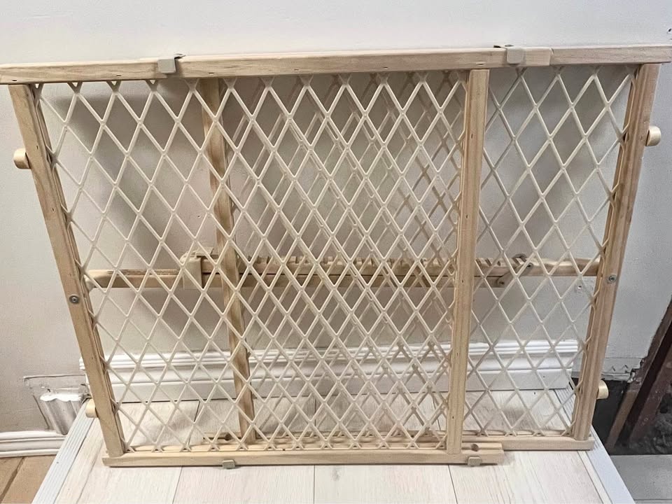 Evenflo Expandable Wooden Baby Safety Gate – Clean & Safe