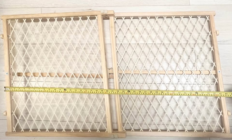 Evenflo Expandable Wooden Baby Safety Gate – Clean & Safe - photo 3