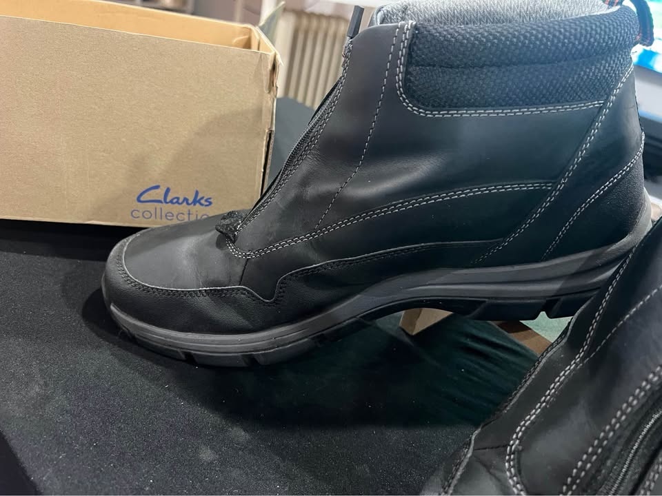 Clarks Bradley Up Black Leather Boots – Men’s 13W (Used) - photo 3