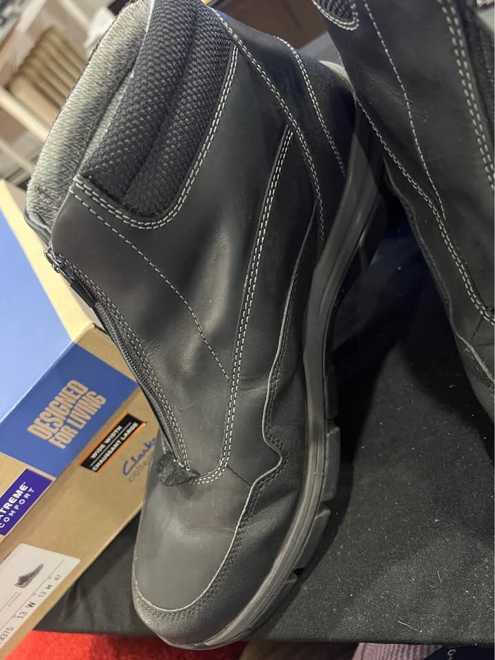 Clarks Bradley Up Black Leather Boots – Men’s 13W (Used) - photo 4