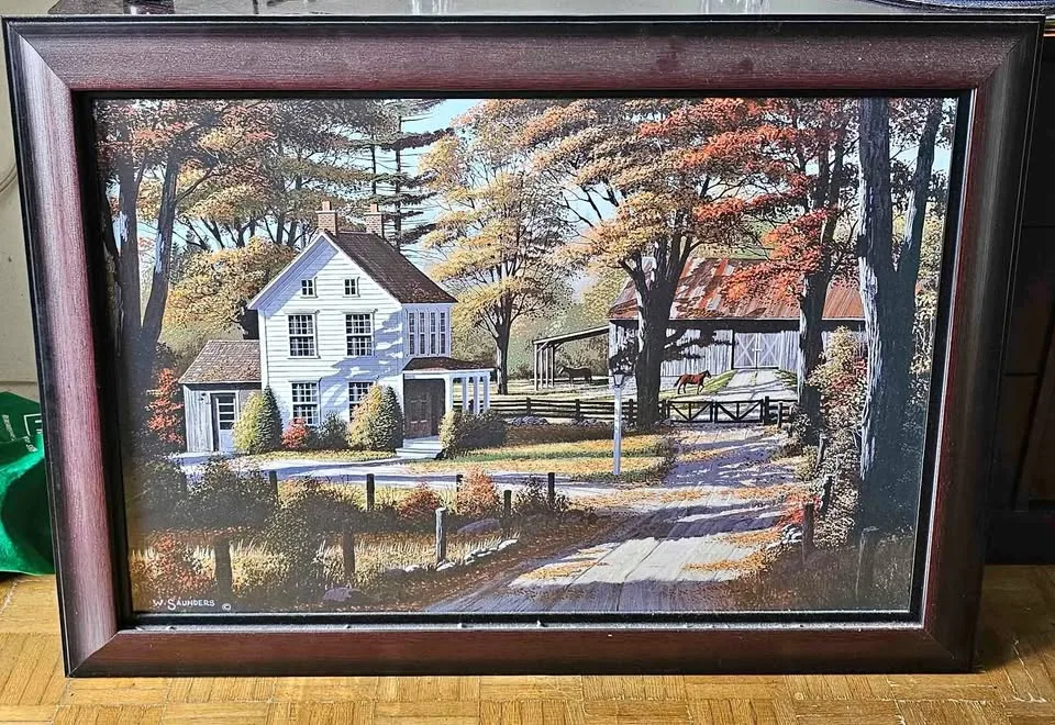 🥕 Decor photo of a horse in a large wooden frame thumbnail