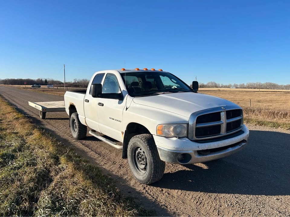 2005 Dodge Ram 3500 Quad Cab - photo 2