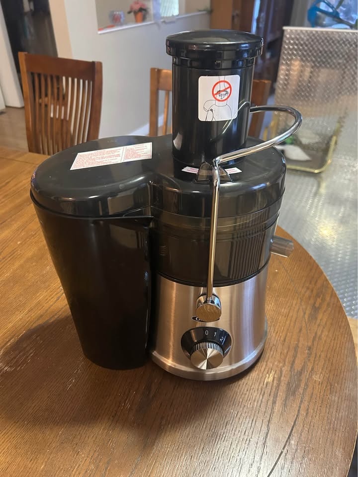 Omega Juicer Machine - photo 3