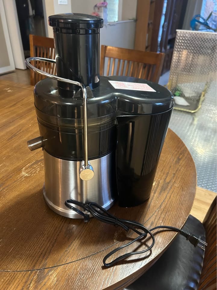 Omega Juicer Machine - photo 4