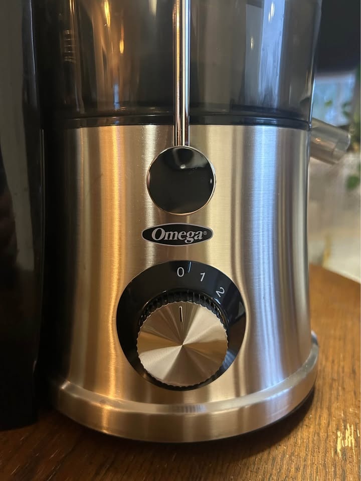 Omega Juicer Machine - photo 5