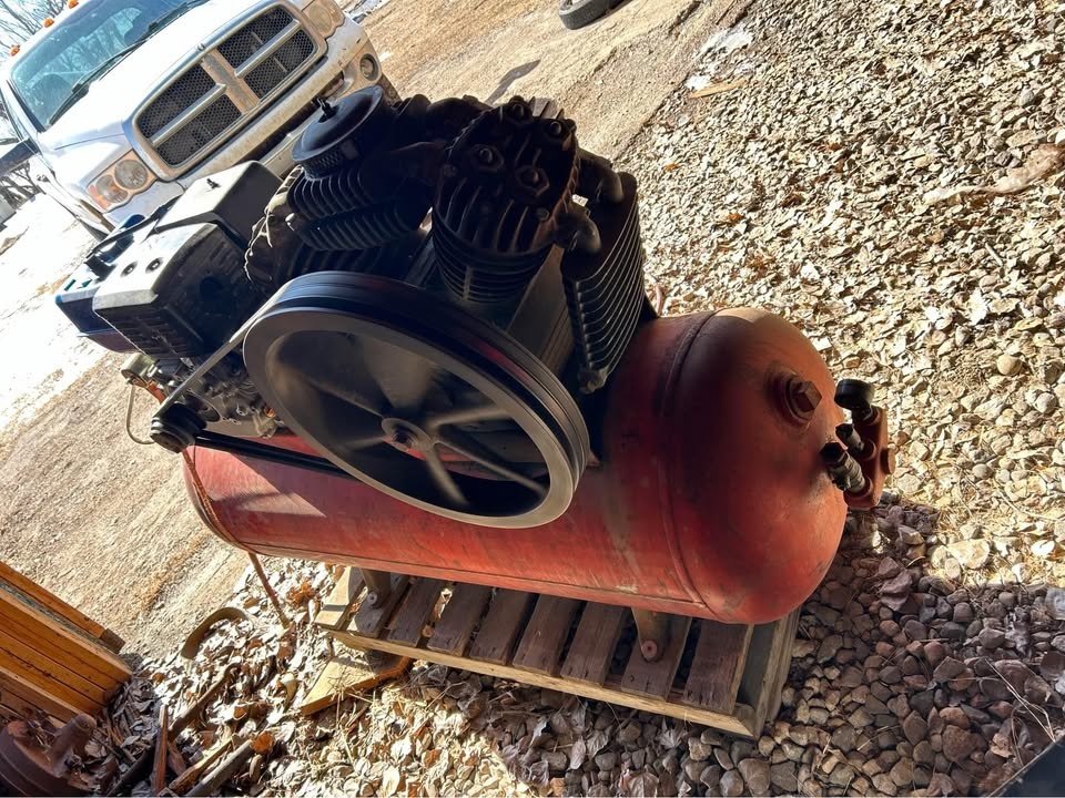 120gal air compressor - photo 2