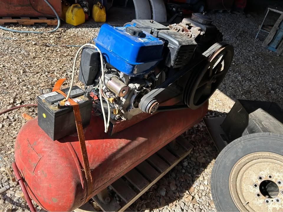 120gal air compressor - photo 4