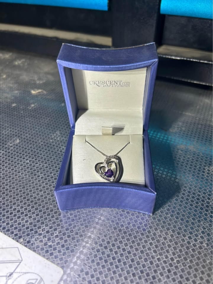 Purple heart necklace - photo 3