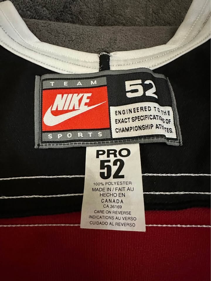 Vancouver Giants Nike Pro-Cut Jersey – Size 52 – Early 2000s - M - photo 4
