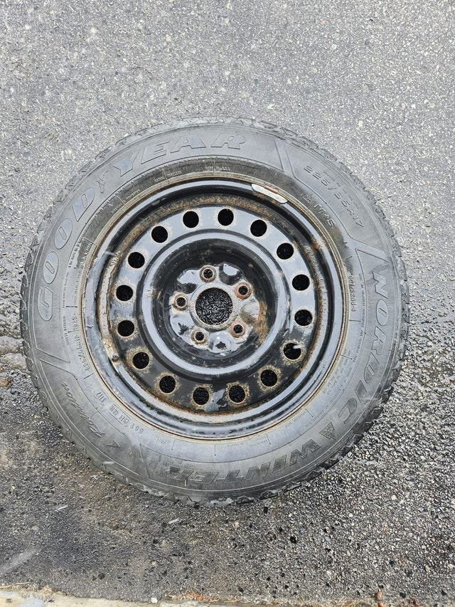 225/65R17 Good Year Winter Tires - photo 2