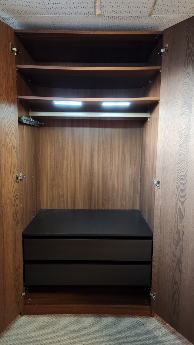 Wardrobe - photo 2