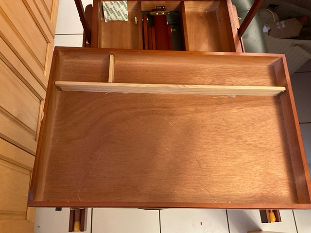 Foldable Artist Easel -$25 - photo 4