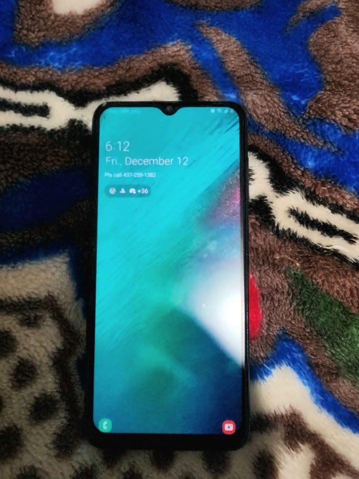 Samsung Galaxy A70 - photo 3