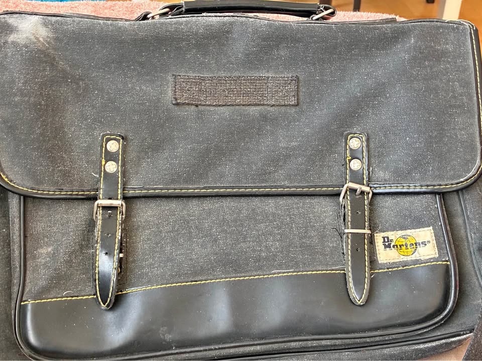 Dr. Martens Vintage Messenger Bag