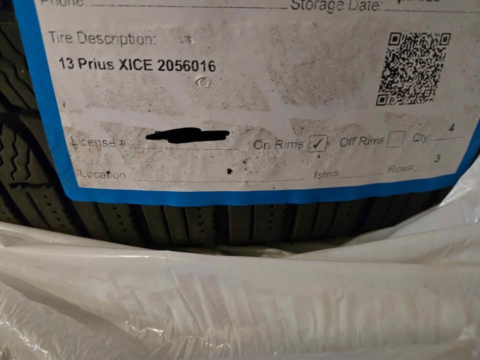 4 Michelin X- Ice Winter tires WITH rims - photo 2