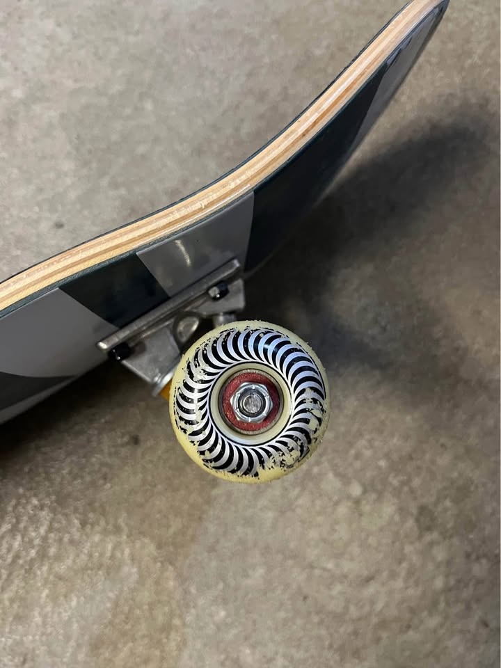 Complete Menu Skateboard - photo 2